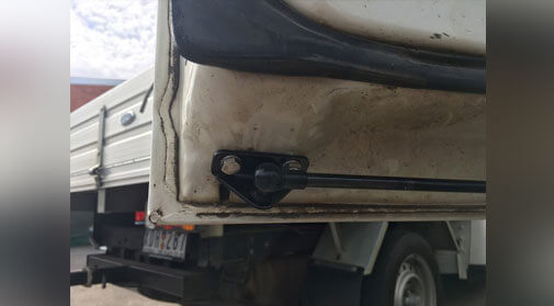 Troopy Rear Door Strut Kit 01