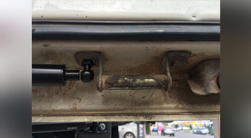Troopy Rear Door Strut Kit 03
