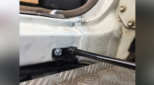 Troopy Rear Door Strut Kit 04